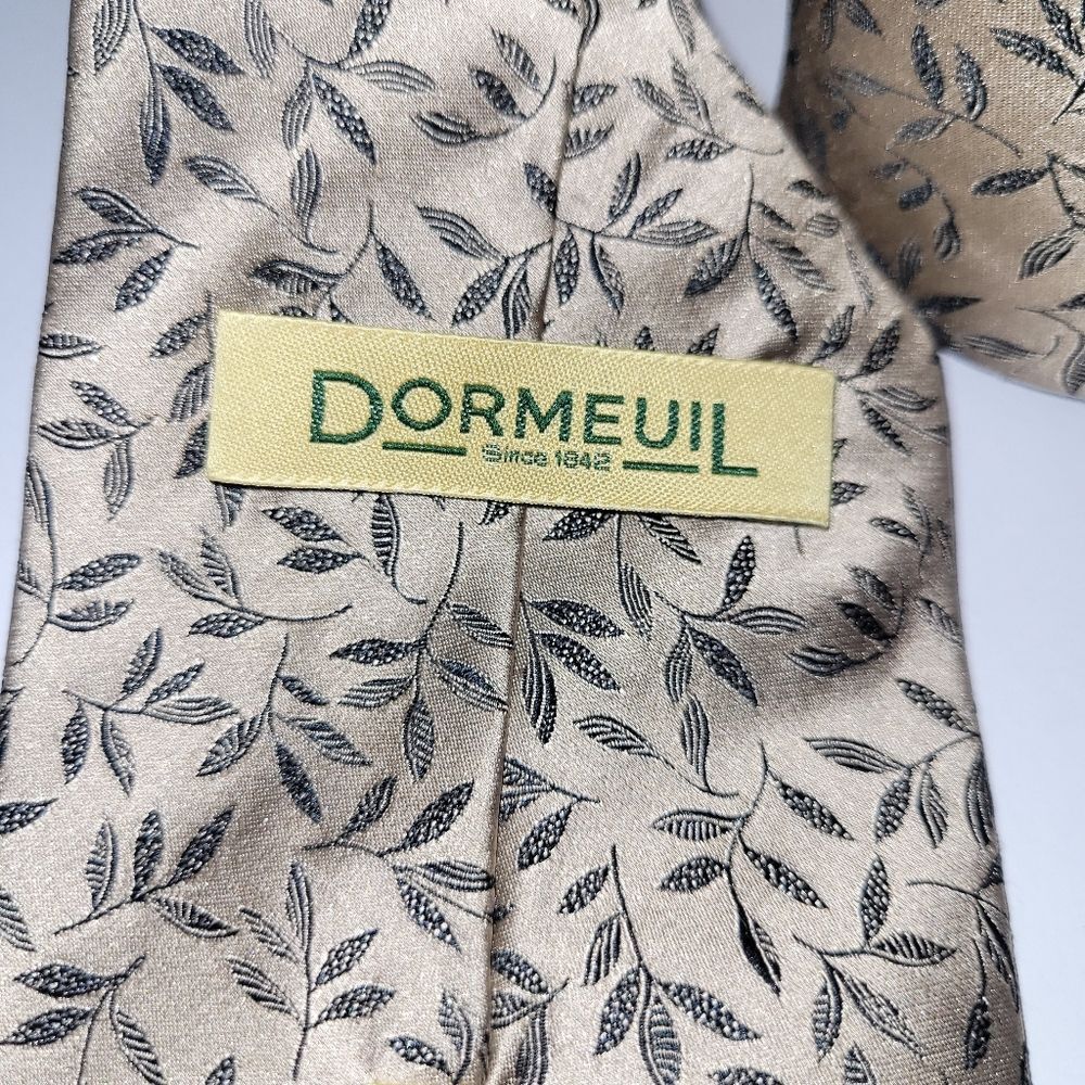 Dormeuli Leaf Pattern Silk Tie - Picture 2 of 7